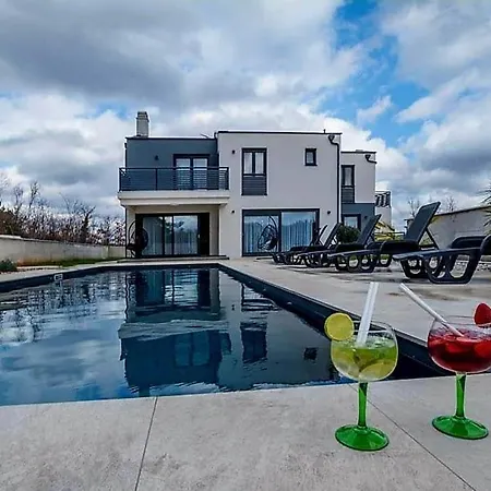 Luxury Holiday Villa Sumeja, Kruncici Istra Exterior photo